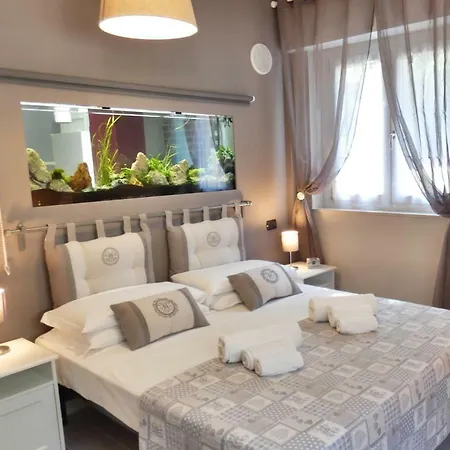 Charming House In Old Town Desenzano Apartman Desenzano del Garda