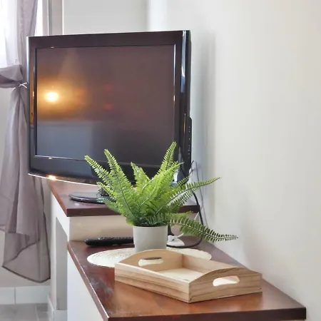 Charming House In Old Town Desenzano Apartman *