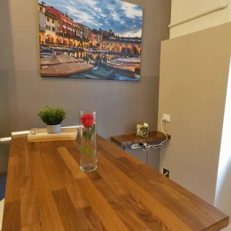Charming House In Old Town Desenzano Desenzano del Garda